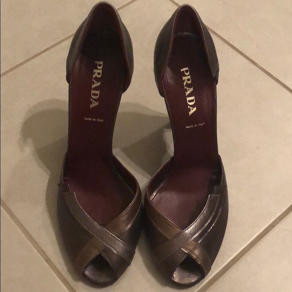 Prada silver/gold leather peep toe heels sz 7.5/8